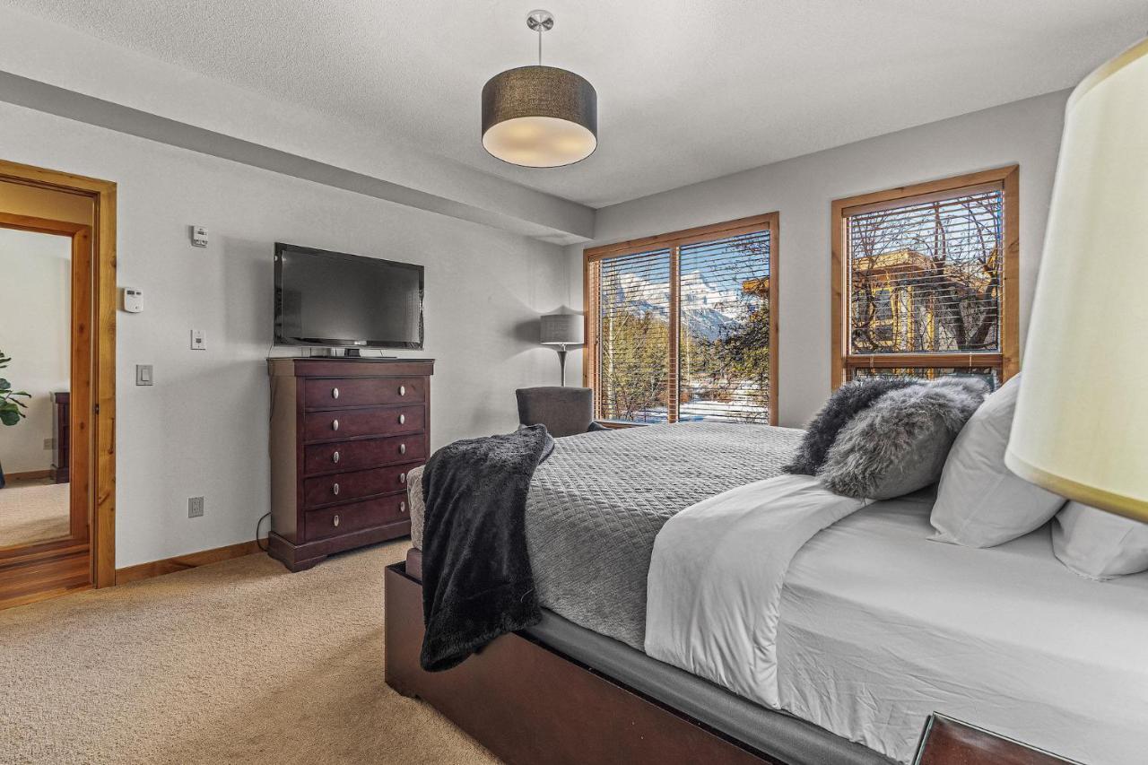 3 Bedroom Condo By Canadian Rockies Vacation Rentals Canmore Exterior photo