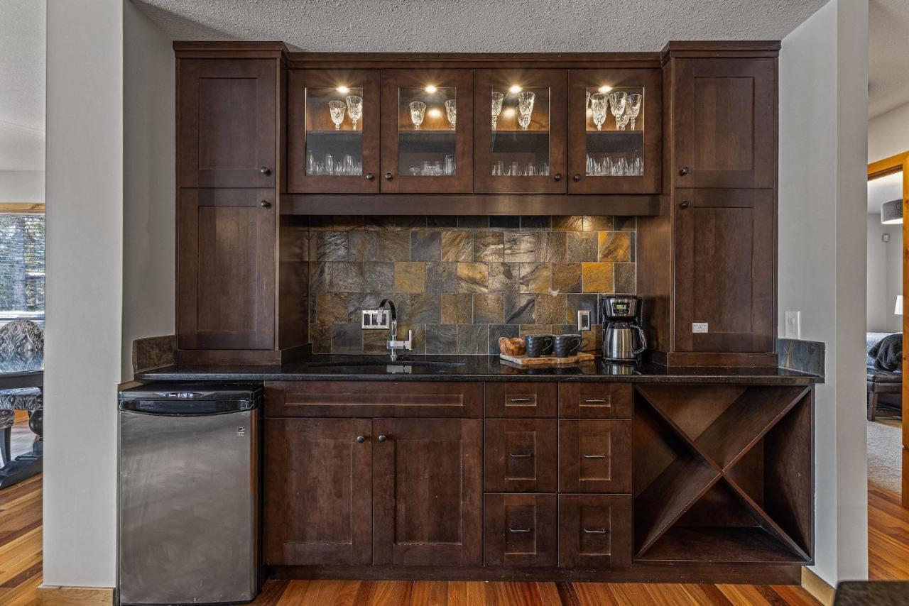 3 Bedroom Condo By Canadian Rockies Vacation Rentals Canmore Exterior photo